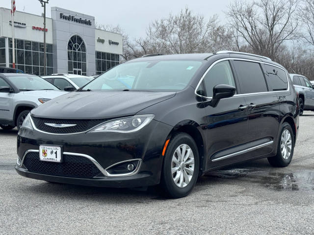 2019 Chrysler Pacifica Minivan Touring L FWD photo