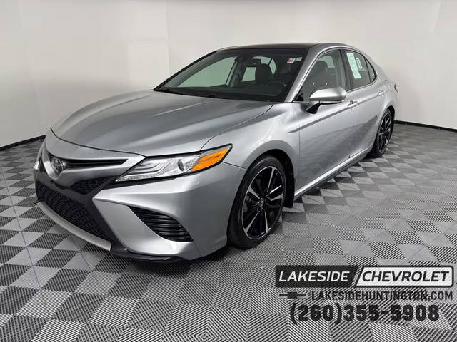 2020 Toyota Camry XSE FWD photo