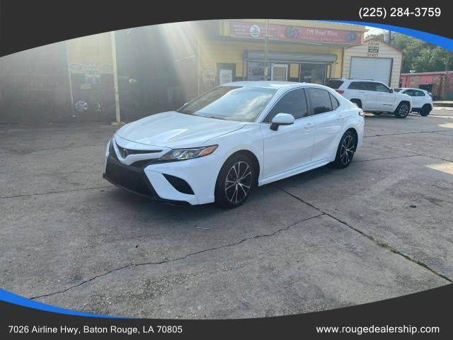 2020 Toyota Camry SE FWD photo