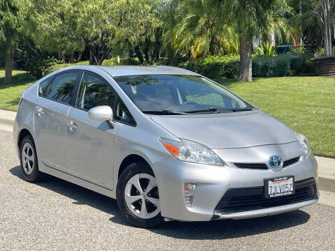 2015 Toyota Prius Two FWD photo