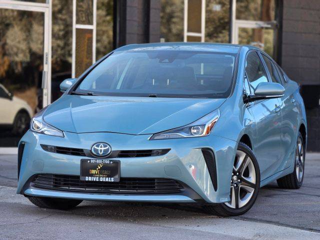 2019 Toyota Prius XLE FWD photo