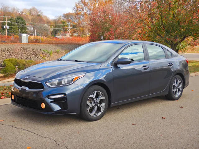 2019 Kia Forte LXS FWD photo