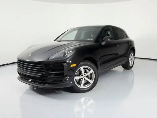 2020 Porsche Macan  AWD photo