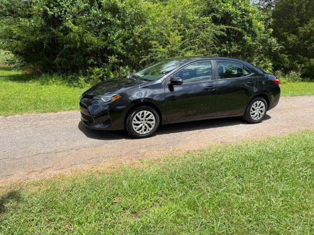 2017 Toyota Corolla LE FWD photo