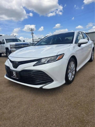 2019 Toyota Camry LE FWD photo