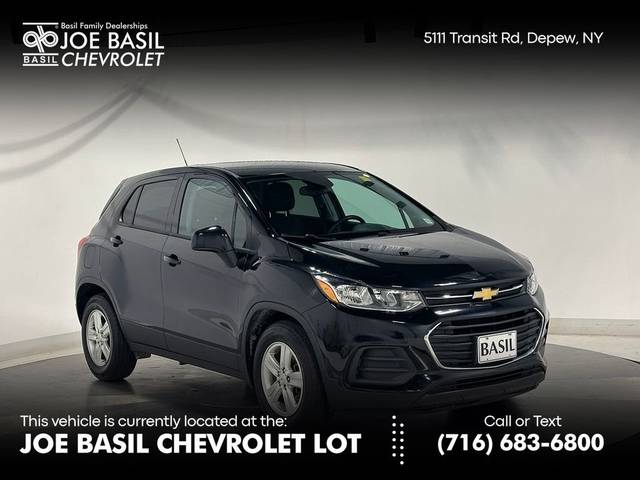 2020 Chevrolet Trax LS FWD photo
