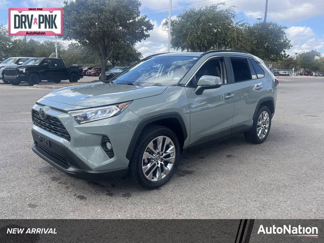 2020 Toyota RAV4 XLE Premium FWD photo