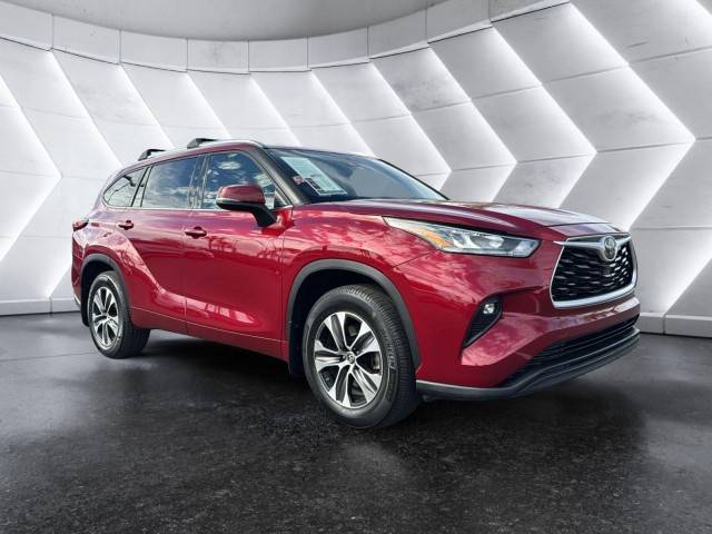 2020 Toyota Highlander XLE AWD photo