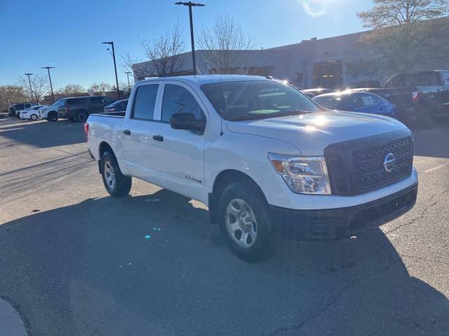 2019 Nissan Titan S 4WD photo