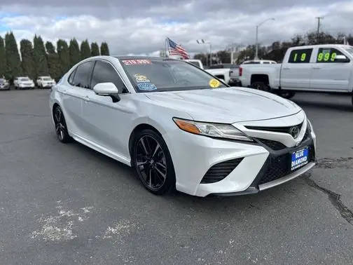2020 Toyota Camry XSE V6 FWD photo