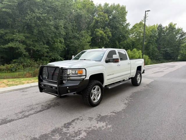 2015 GMC Sierra 2500HD Denali 4WD photo