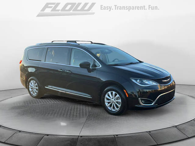 2019 Chrysler Pacifica Minivan Touring L FWD photo