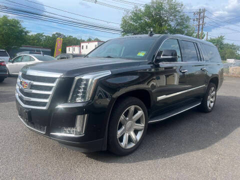2019 Cadillac Escalade ESV Luxury 4WD photo