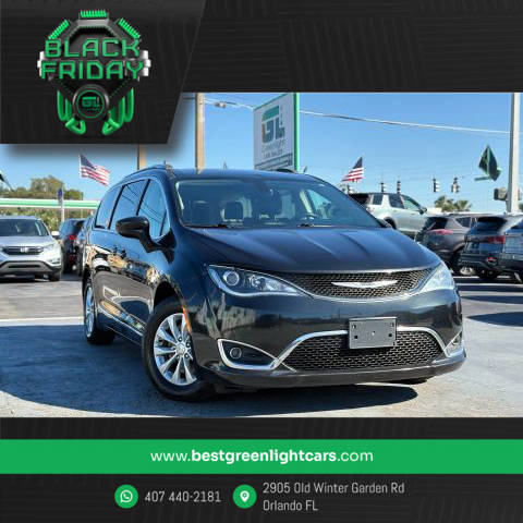 2019 Chrysler Pacifica Minivan Touring L FWD photo