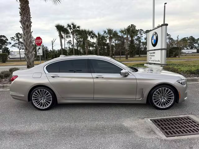 2020 BMW 7 Series 740i RWD photo