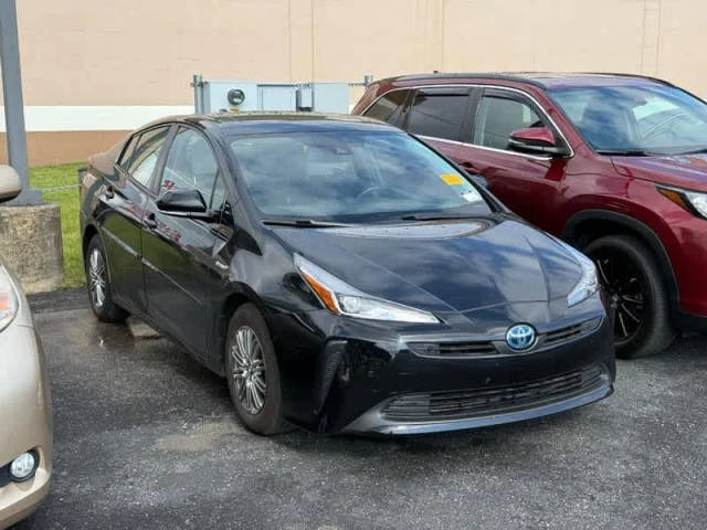 2019 Toyota Prius Limited FWD photo