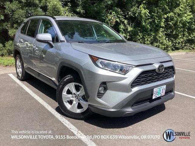 2020 Toyota RAV4 XLE AWD photo