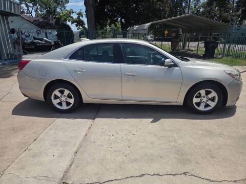 2015 Chevrolet Malibu LT FWD photo
