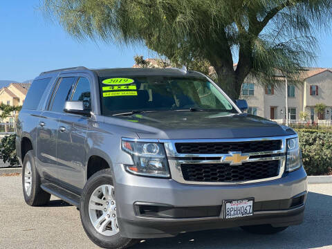 2019 Chevrolet Suburban LT 4WD photo