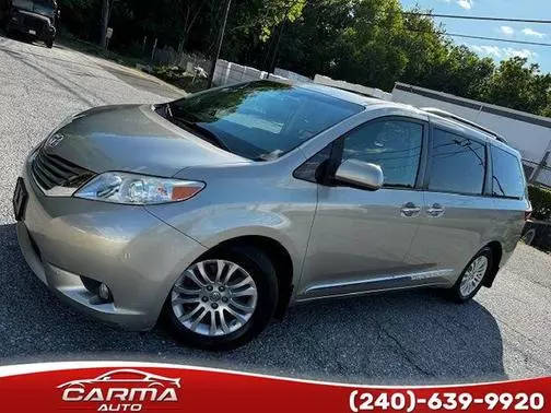 2016 Toyota Sienna XLE FWD photo