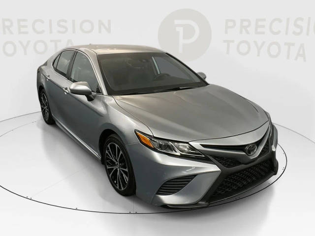 2019 Toyota Camry SE FWD photo