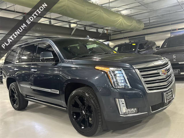 2020 Cadillac Escalade Platinum 4WD photo