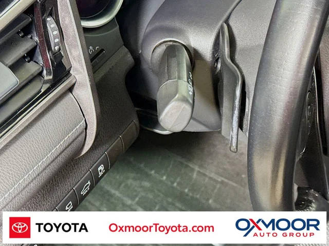 2020 Toyota Camry XSE V6 FWD photo