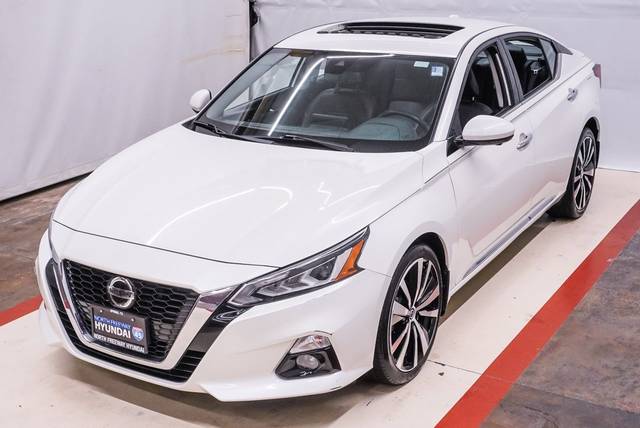 2020 Nissan Altima 2.5 Platinum AWD photo