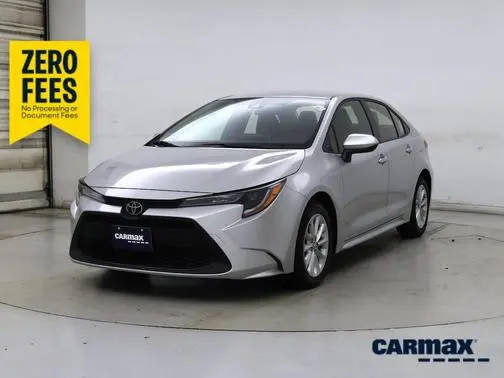 2020 Toyota Corolla LE FWD photo