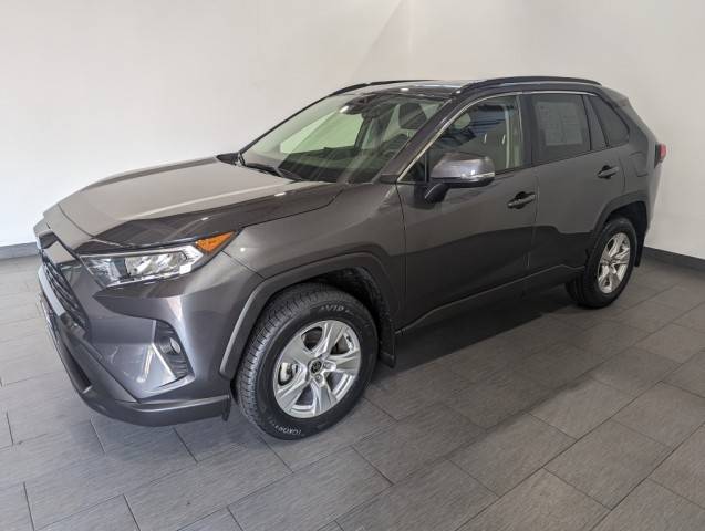 2020 Toyota RAV4 XLE AWD photo