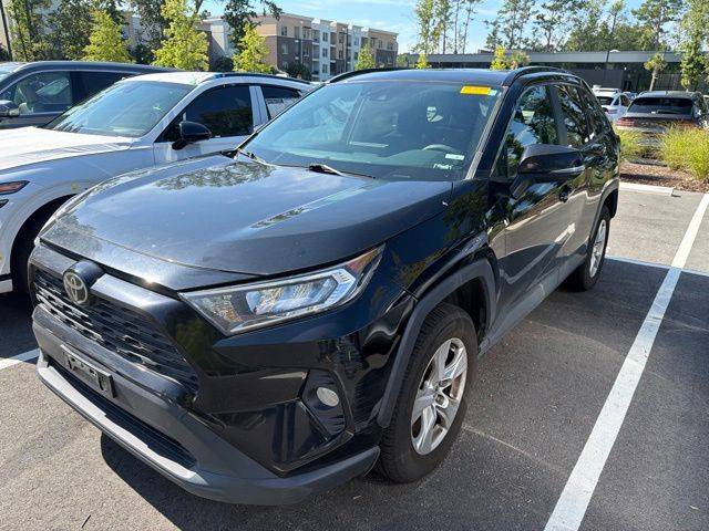 2020 Toyota RAV4 XLE AWD photo