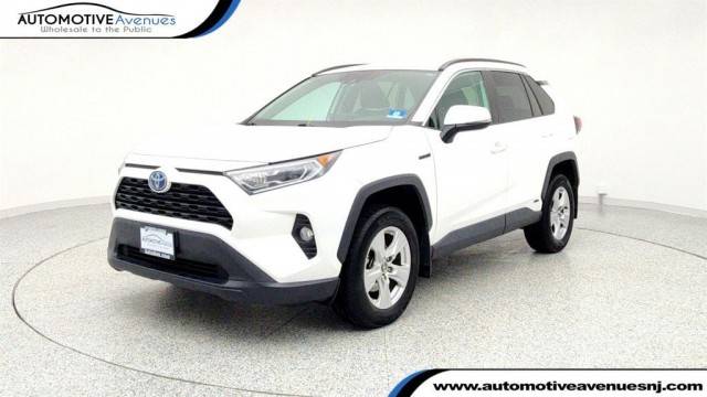 2020 Toyota RAV4 Hybrid XLE AWD photo