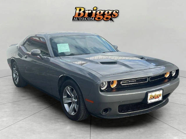 2019 Dodge Challenger SXT RWD photo