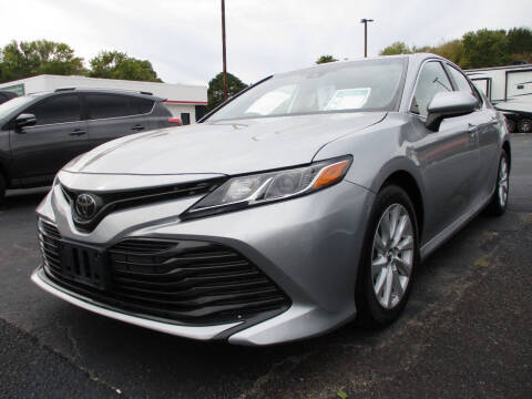 2019 Toyota Camry LE FWD photo