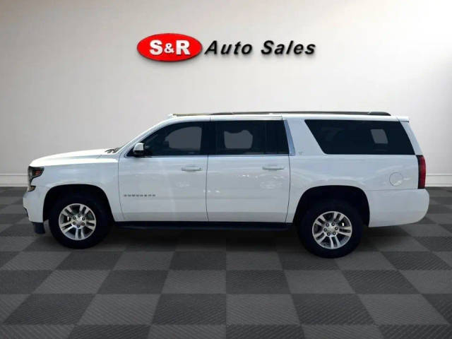 2019 Chevrolet Suburban LT 4WD photo
