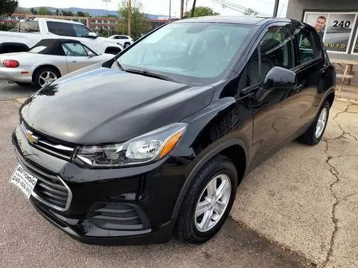 2020 Chevrolet Trax LS AWD photo