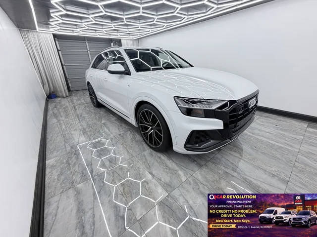 2020 Audi Q8 Prestige AWD photo