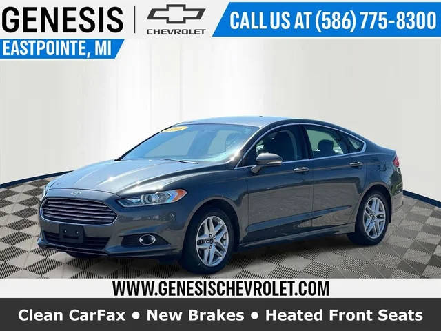 2016 Ford Fusion SE FWD photo