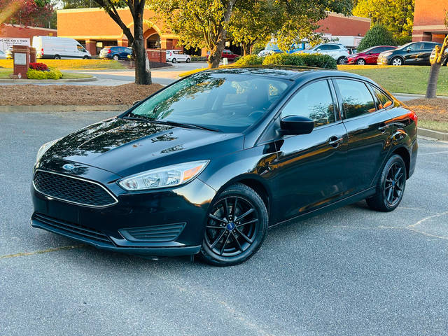 2018 Ford Focus SE FWD photo