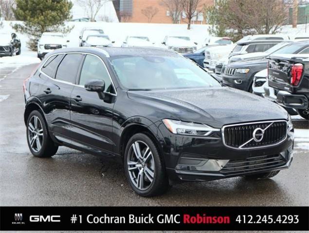 2020 Volvo XC60 Momentum AWD photo