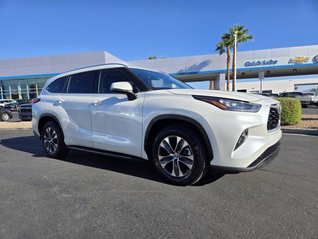 2020 Toyota Highlander XLE FWD photo