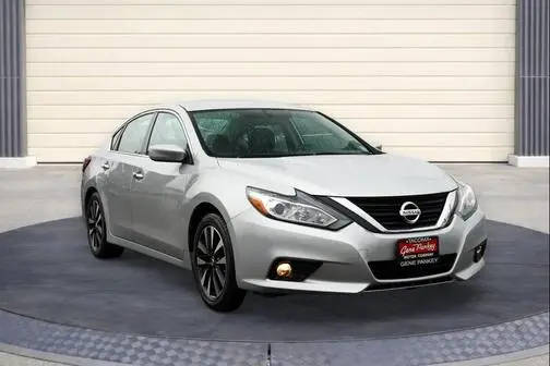 2018 Nissan Altima 2.5 SV FWD photo