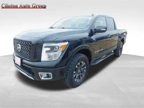 2019 Nissan Titan PRO-4X 4WD photo