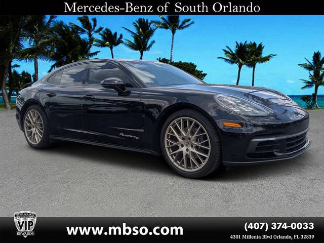 2020 Porsche Panamera RWD photo