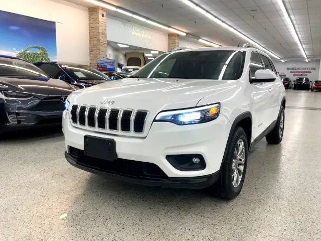 2019 Jeep Cherokee Latitude Plus 4WD photo