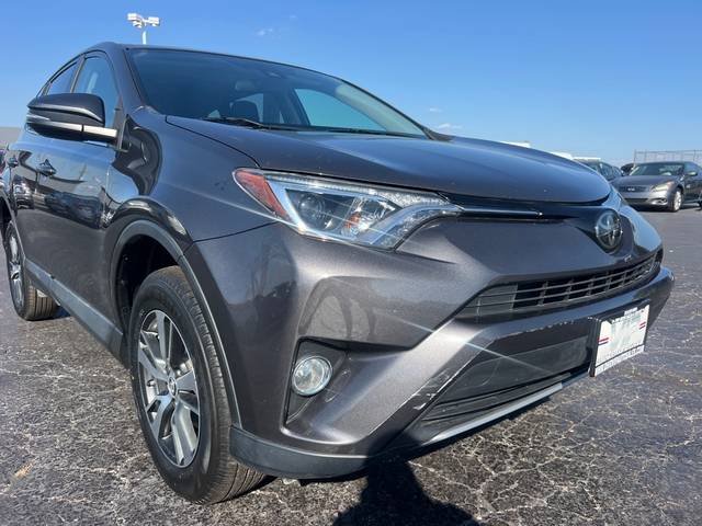 2018 Toyota RAV4 XLE AWD photo
