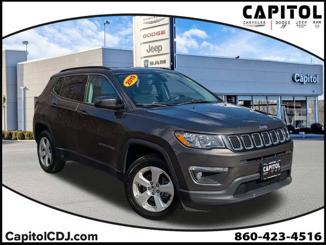 2019 Jeep Compass Latitude 4WD photo