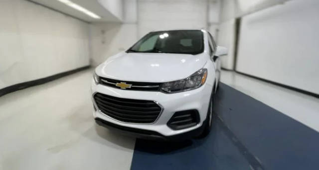2020 Chevrolet Trax LS FWD photo