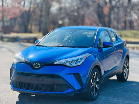 2020 Toyota C-HR XLE FWD photo