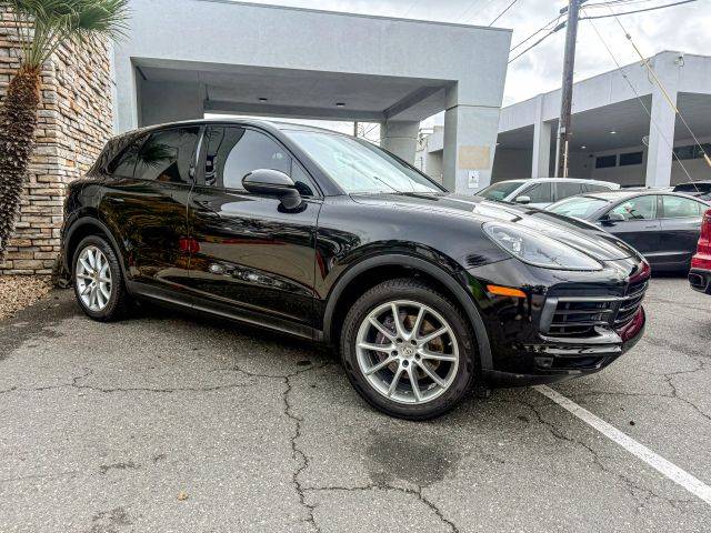 2020 Porsche Cayenne  AWD photo